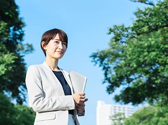 手間のかかる補助金申請書の作成をサポートします。